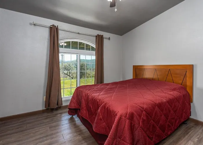 Mountain Trail Lodge And Vacation Rentals