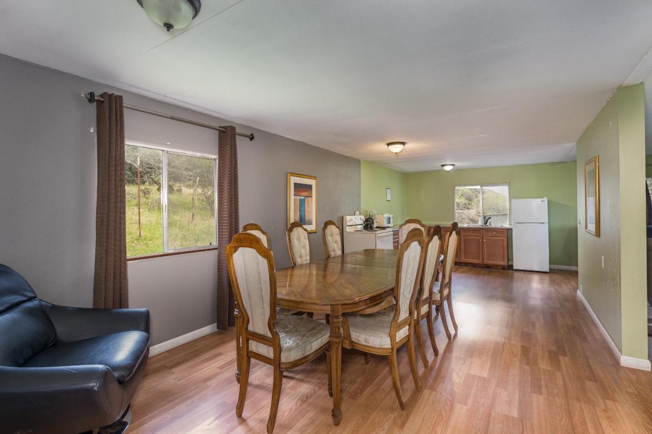 Mountain Trail And Vacation Lodge